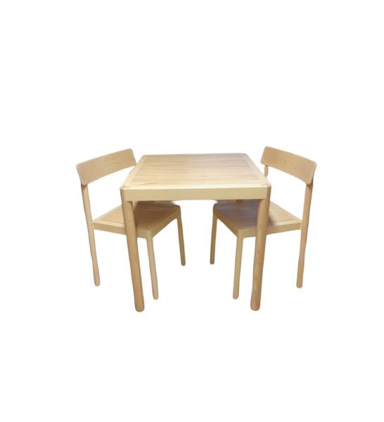 X-pöytä ja tuolit